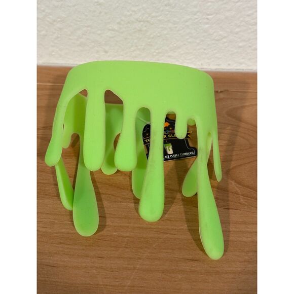 Bullseye's Playground Water Bottle Sleeve Glow Green NWT - Picture 3 of 4